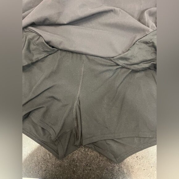 Columbia Omni Shield Black Athletic Skort w Built In Shorts Size S Runs M to L - Picture 10 of 10